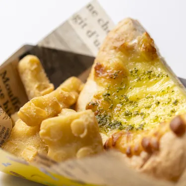 Psj Cheese Pizza With Basil Sauce
